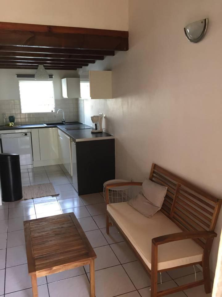 Apartamento T2 tropical en bord de piscine à 100m de la mer Le Carbet Exterior foto