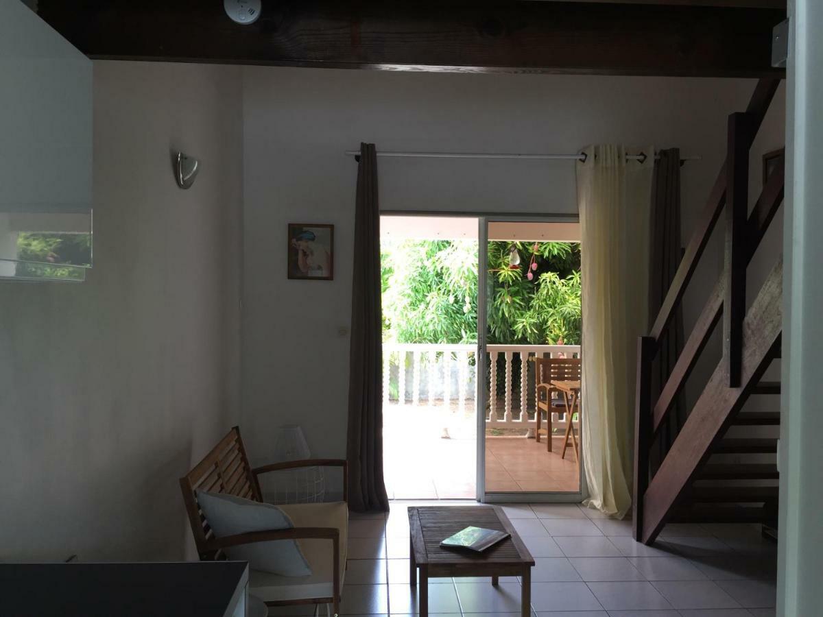 Apartamento T2 tropical en bord de piscine à 100m de la mer Le Carbet Exterior foto